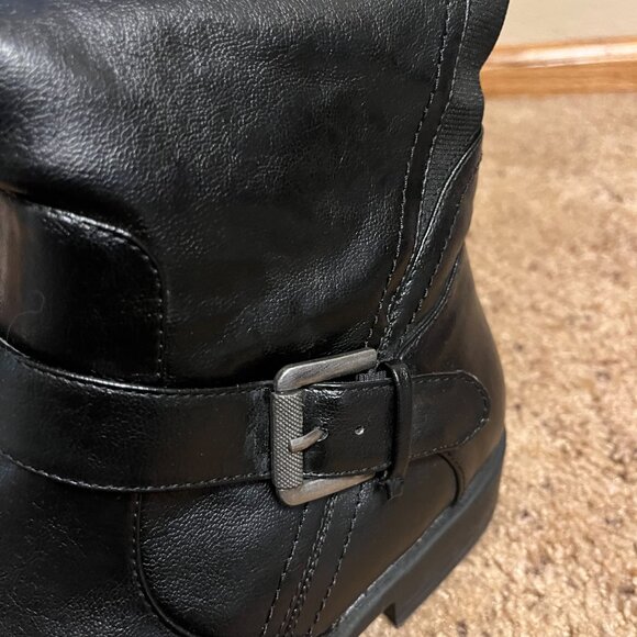 Tall Black Boots with calf elastic & cute buckle! Size 11 - Picture 4 of 10